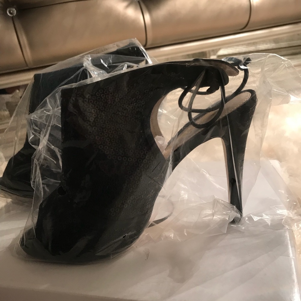 CAPARROS HEELS